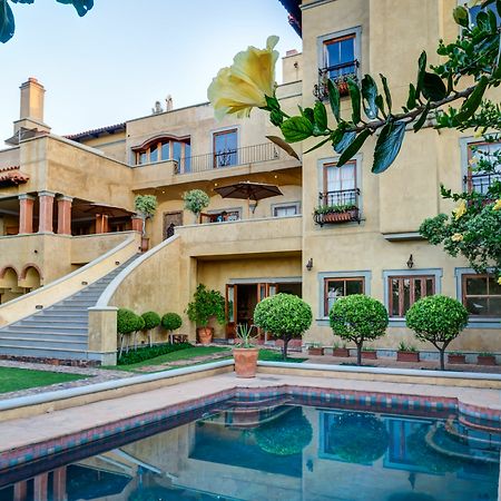 Castello Di Monte Hotel Pretoria Bagian luar foto