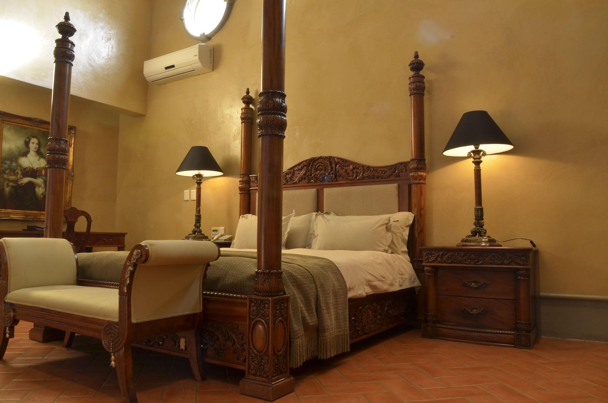 Castello Di Monte Hotel Pretoria Bagian luar foto