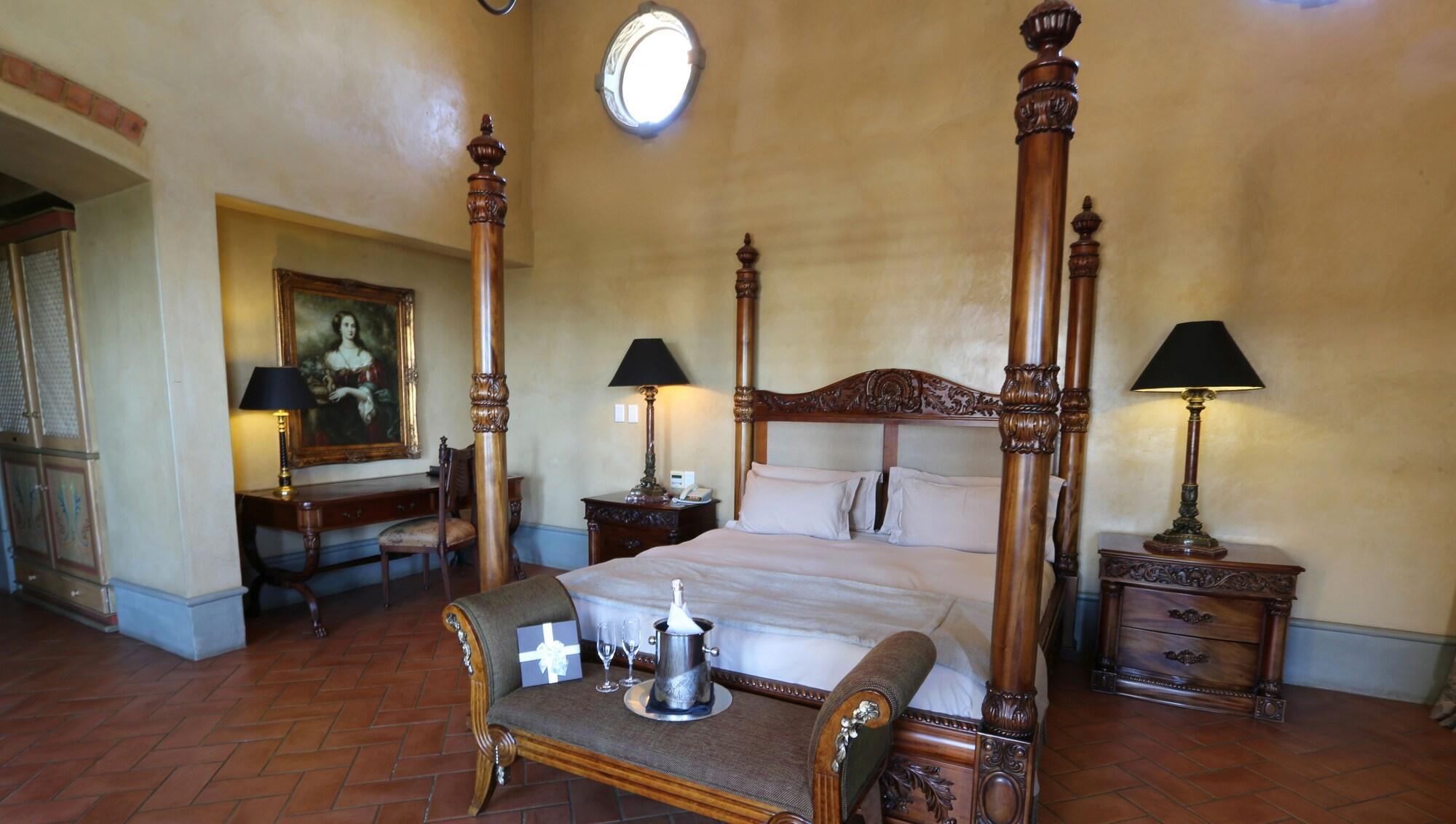Castello Di Monte Hotel Pretoria Bagian luar foto