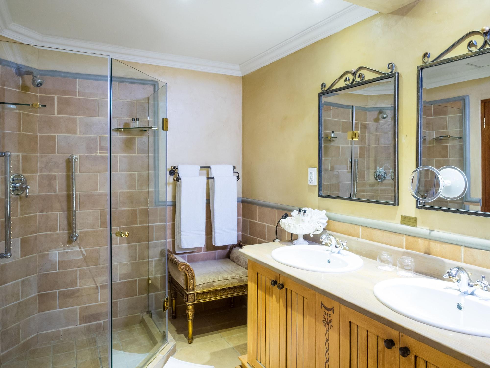Castello Di Monte Hotel Pretoria Bagian luar foto