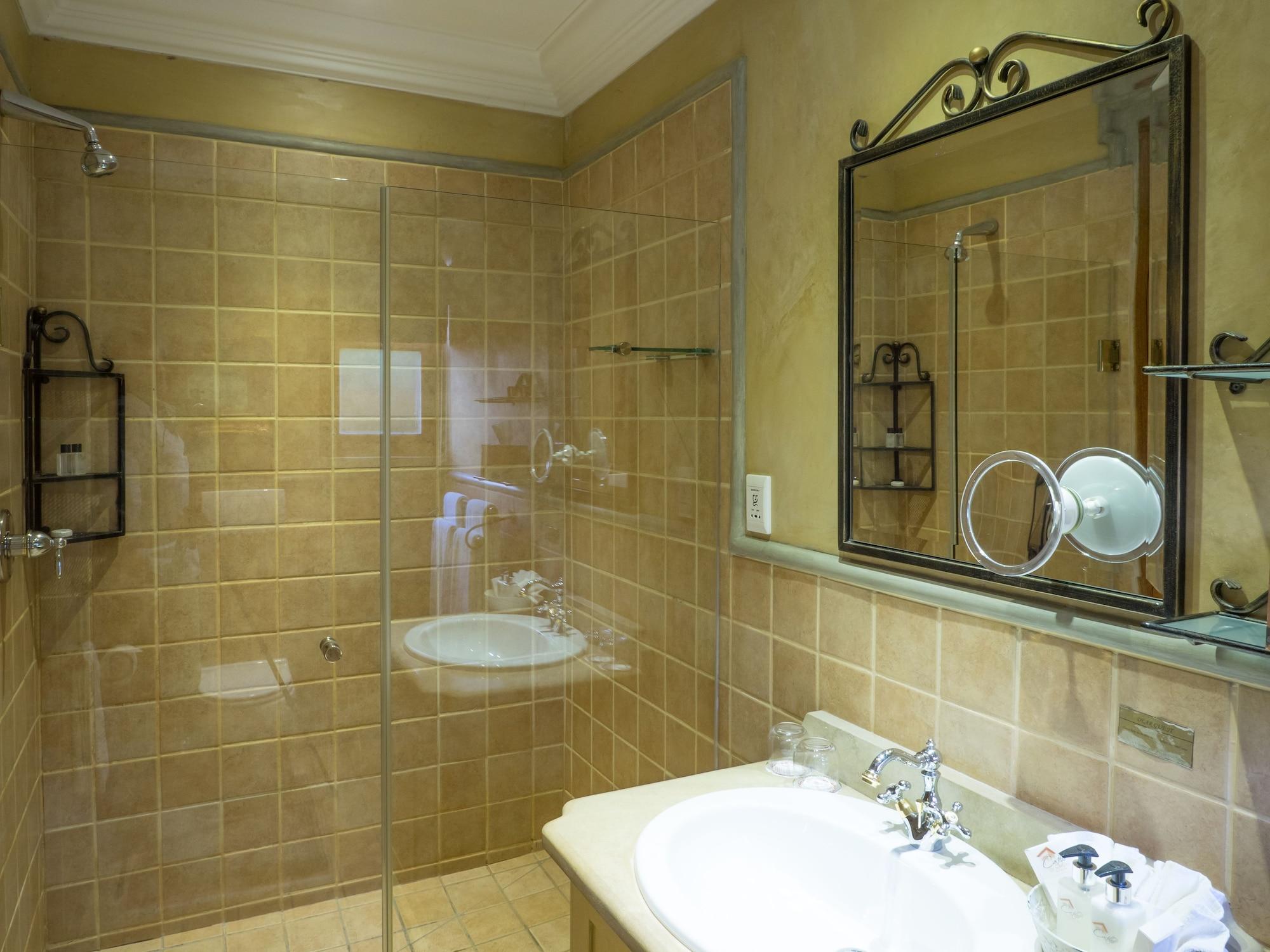 Castello Di Monte Hotel Pretoria Bagian luar foto